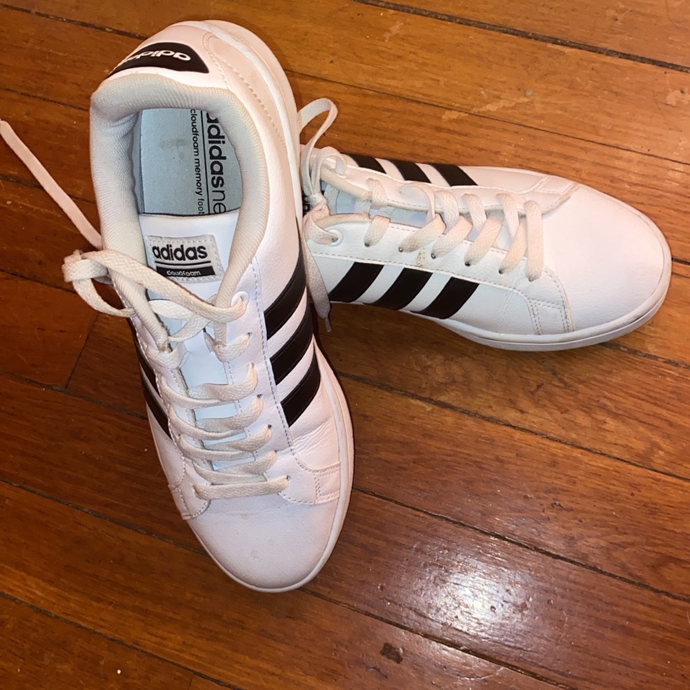 Adidas Sneakers